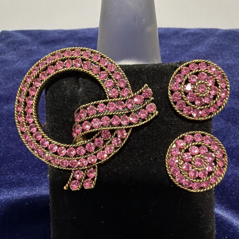 Vintage LISNER Pink Rhinestone Brooch Clip On Earrings Set Gold Plated Signed